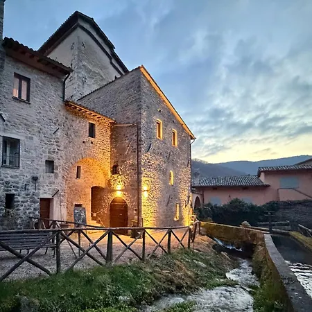 Casa Sulla Cascata Rasiglia